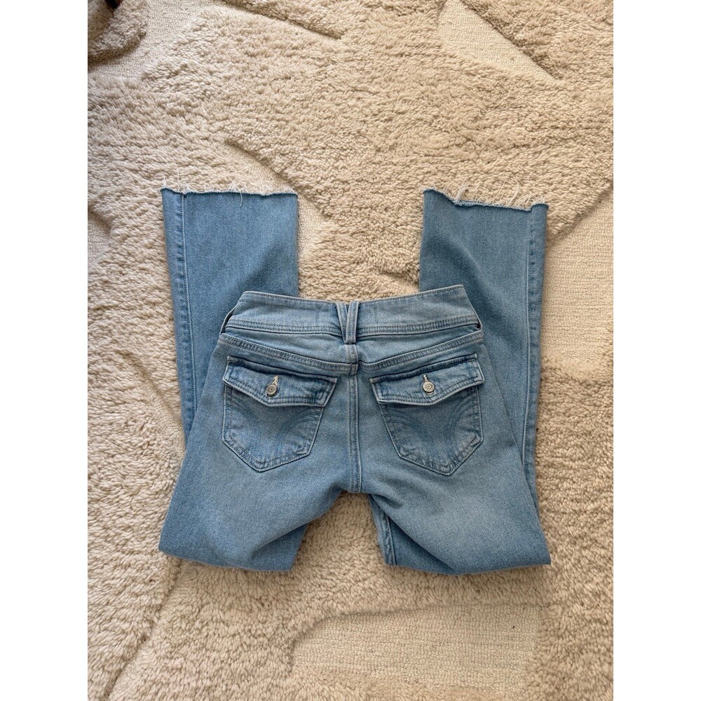 Hollister Low Rise Bootcut Jeans Size 25 W25 Double Button Raw Hem Light Wash - Picture 3 of 3